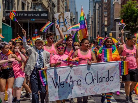 Photos La Gay Pride Dans Le Monde Entre Gravit Et Joyeux D Lires