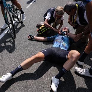 Tour De France Mark Cavendish Scheidet Nach Sturz Auf 8 Etappe Aus