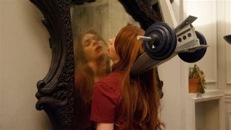 10 Scariest Horror Movie Mirror Scenes – Page 7