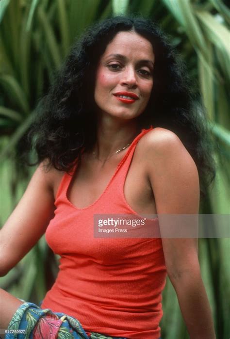 10 Hot Sexy Sonia Braga Bikini Pics