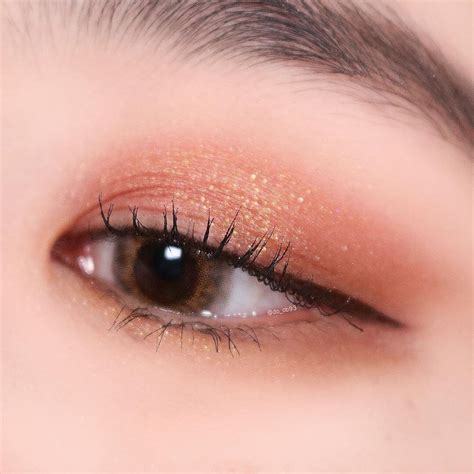 Điểm danh những màu phấn mắt hot trend 2022