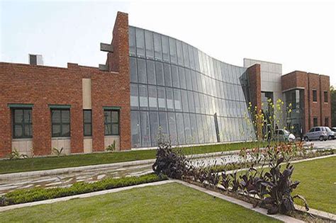 Jaipuria Noida: Courses, Fees, & Admission 2024, Cut off