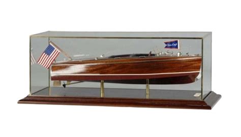 Lot Detail - 1940 CHRIS CRAFT RUNABOUT MODEL.