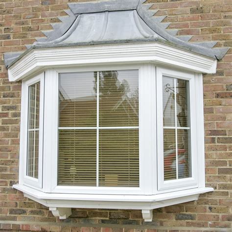 White UPVC Bay Window 7 X 4 Feet Hxw 8mm At 600 Sq Ft In Bhandara