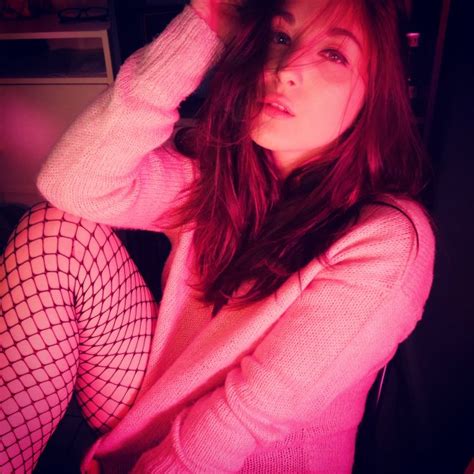Kiss me hard before you go ðŸŒðŸŒ Porn Pic
