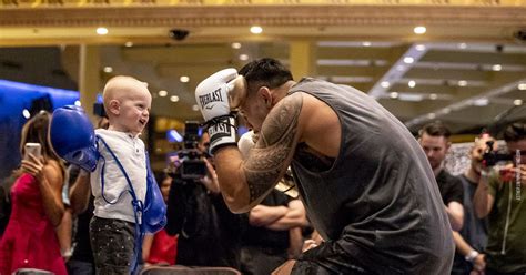 Brad Tavares TUF 27 Finale open workout highlights - MMA Fighting