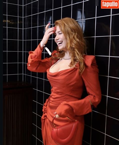 German Tv Host Palina Rojinski Nude Photo Fapullo