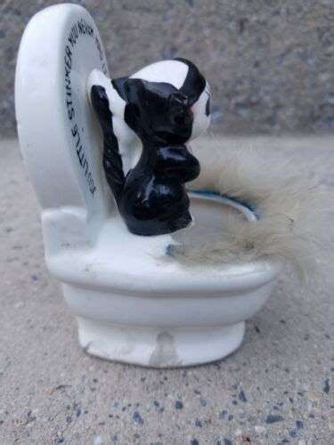 Vintage Furry Skunk On Toilet Figurine 1950s 4584001622