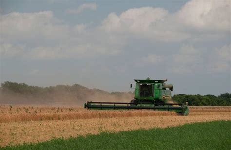 Oklahoma Farm Report Wheat Harvest Keeps Rolling Into The Weekend