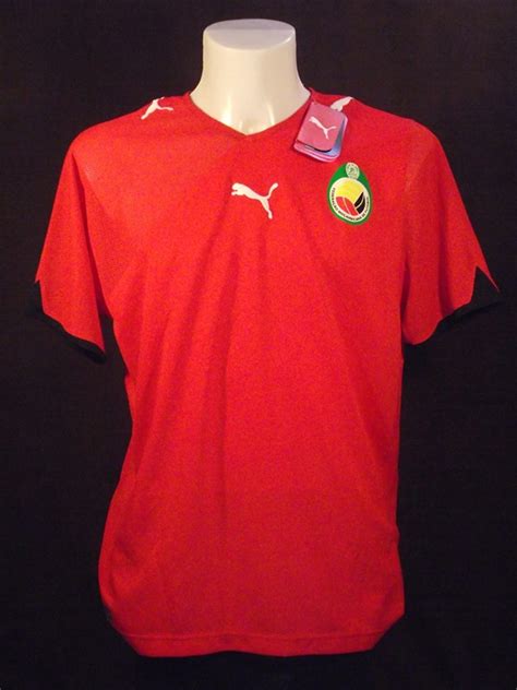 Mozambique Home football shirt 2010 - 2011.