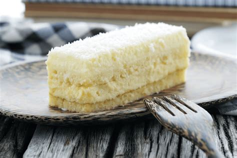 Bolo de coco gelado Gostoso e super fácil de fazer