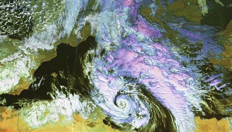 Allerta Meteo Ecco Il Pericolosissimo Ciclone Tropicale Nel Canale Di