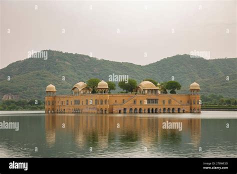 Jal Mahal Water Palace Is A Palace In The Middle Of The Man Sagar Lake