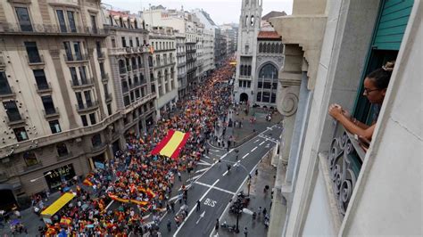 Unas 5 500 personas según la Guardia Urbana se manifiestan en