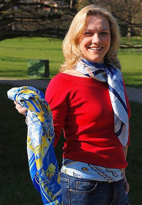 Three Scarfwoman Victoriascarf Flickr