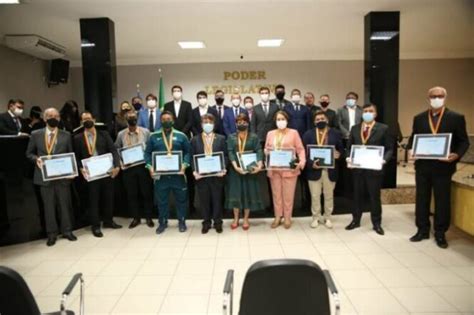 Miguel Coelho Concede Medalha Senador Nilo Coelho A Personalidades De