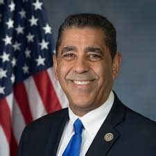 Congresista Adriano Espaillat Motiva A Hispanos Completar Censo Ee Uu