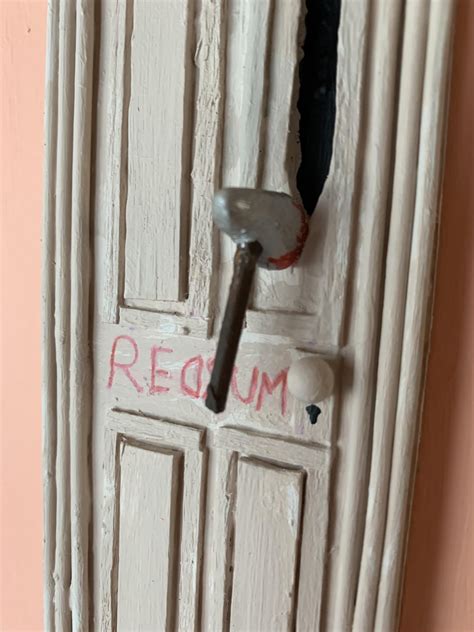 Cult horror movie shining inspired redrum door frame diorama from the ...