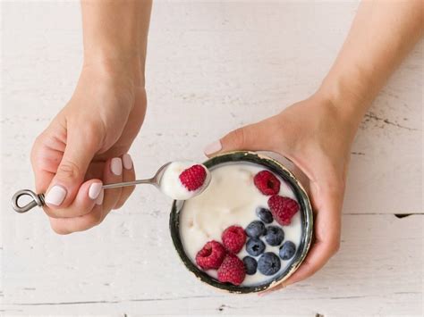 Nur drei Zutaten benötigt Frozen Joghurt So gelingt gesunde Eis