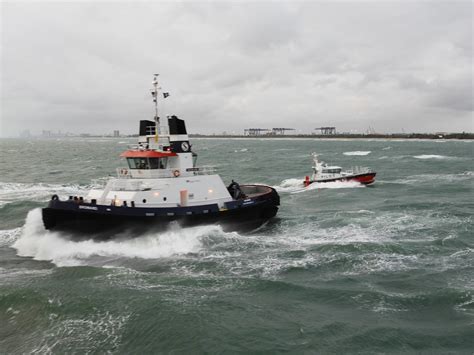 Stormy Day In Port Everglades Tug Broward Tony Davis Flickr