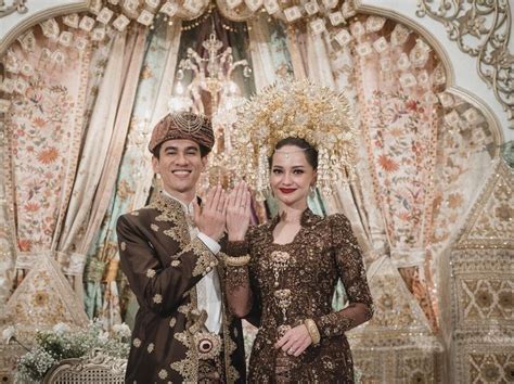 Makeup Dan Kebaya Akad Nikah Enzy Storia Adat Minang