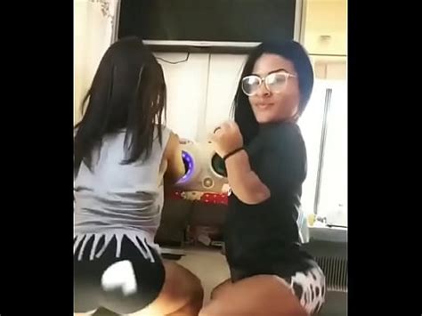 Dos Enanos Latinas Sexy XVIDEOS