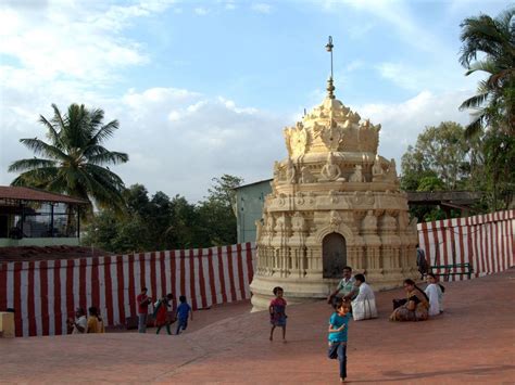 Sri Gavi Gangadhareshwara Swamy Temple