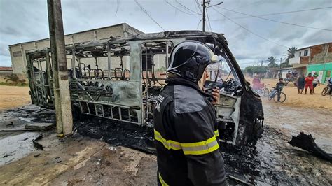 Un Tiroteo Entre Una Banda De Ladrones Y La Policía De Brasil Dejó