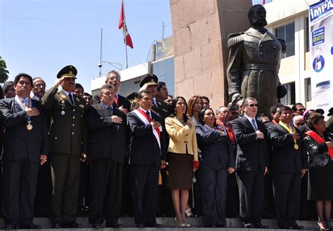 Presidente Ollanta Humala Presenci Izamiento Del Pabell N Nacional En