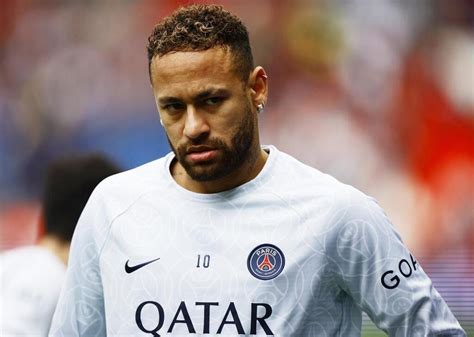 PSG Neymar très incertain pour le Bayern en raison dune entorse avec