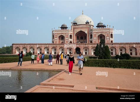 India, Delhi. Humayun's Tomb aka Maqbara-i Humayun, tomb of Mughal ...