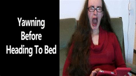 Yawning Before Heading To Bed Wmv Muscle Babe Claudia Clips4sale