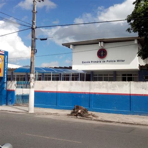 Colégio da Polícia Militar Dendezeiros Prédio Acadêmico em Bonfim