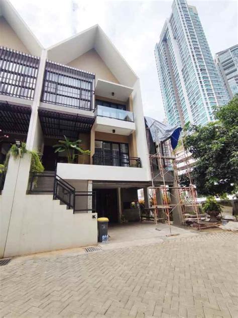 Dijual Rumah Secondary Rasa Primary Dalam Townhouse Di Kemang Jaksel