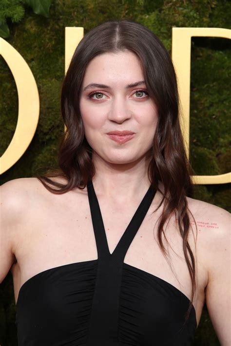 Lizzy McAlpine at Golden Globes 2025 • CelebMafia