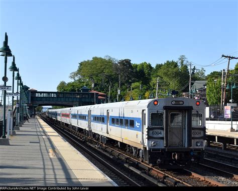 Shoreliner Cab Car Trails On Train