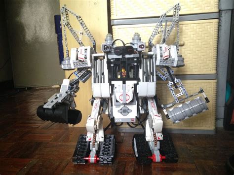 LEGO Mindstorms Emmet S Construct O Mech Lego Mindstorms Lego Mech