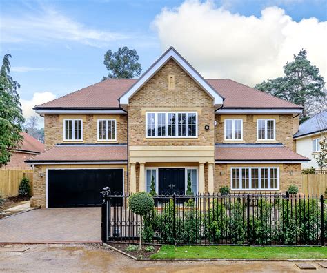 Ravensdale Road Ascot Berkshire Sl5 A Luxury Home For Sale In Ascot