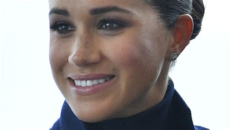 La Elección De Moda De Meghan Markle Para Su última Aparición Pública Es Levantar Las Cejas