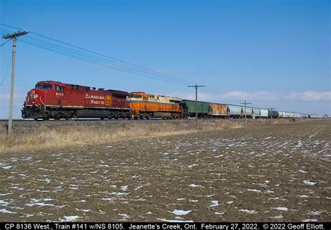 Railpictures Ca Geoff Elliott Photo Cp Leads Train And The