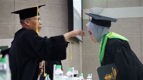 Begini Pesan Prof Muzakki Saat Wisuda Mahasiswa Iainu Kota Tuban