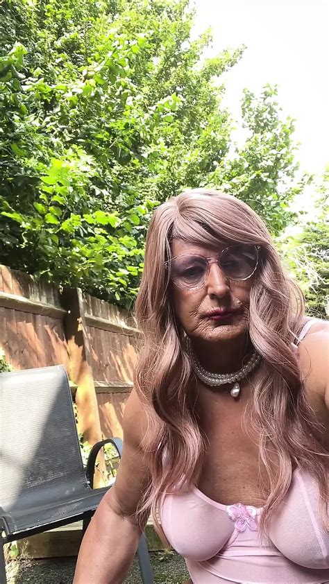 Amateur Crossdresser Kellycd2022 Sexy MILF Peeing In My Panties And Masturbating In White