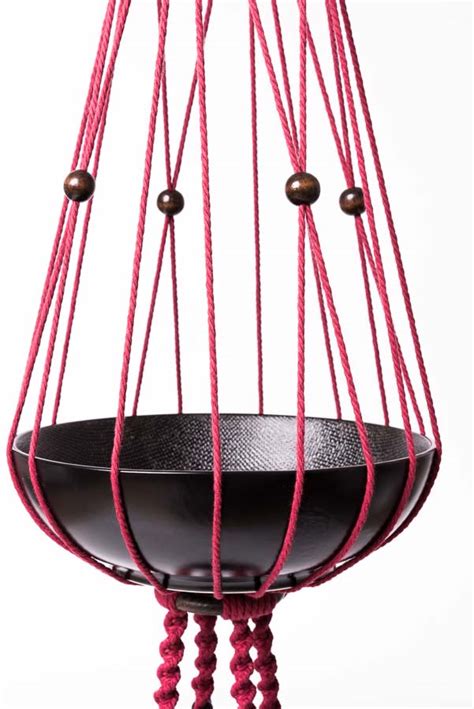 Suspension en macramé rouge pour plantes VENUS