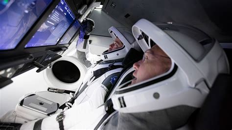 Nasa、spacexの宇宙船による初の有人飛行を5月27日に実施 ケネディ宇宙センターからissへ Itmedia News