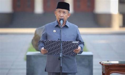 Kpk Tangkap Yana Mulyana Wali Kota Bandung Suara Surabaya