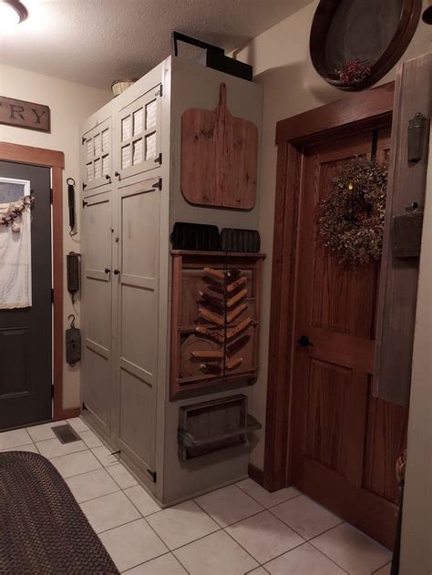 Pin By Charlie Lauderdale On Kitchens Primitive Kitchen Decor