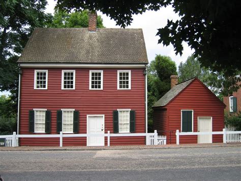 The 8 Types of Colonial Houses Explained (Plus 18 Photo Examples in ...