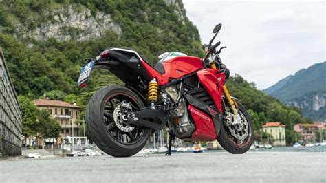 Energica Eva Ribelle Rs Tricolore Prova Prezzo Autonomia