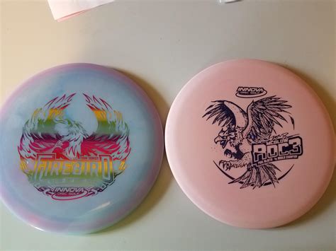 They are both sexy birds to me. : r/discgolf