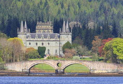 M161 Inveraray Castle & Bridge - Michael Macgregor